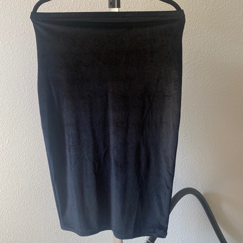Black SHEIN skirt